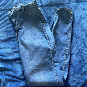 Skinny jeans
